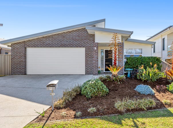 9 Conway Close, Broulee, NSW 2537