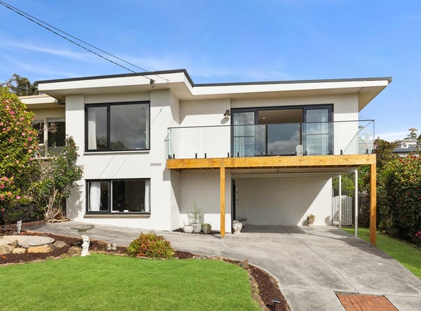 16 Linton Lane, Highton, Vic 3216