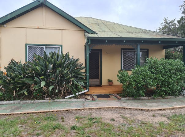 104 Avon Street, Katanning, WA 6317