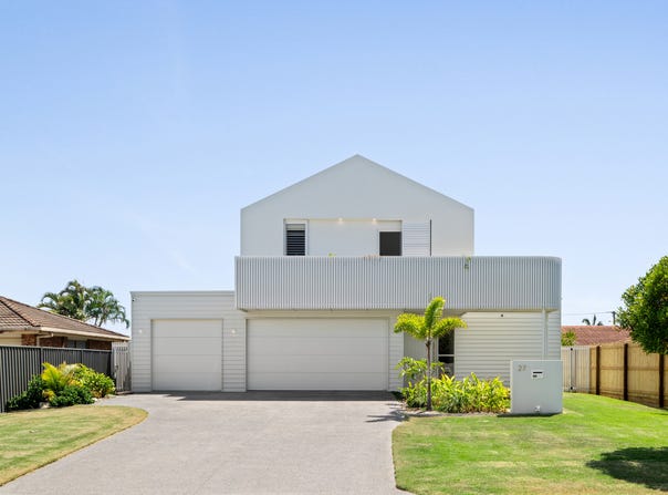 27 Malinya Drive, Buddina, Qld 4575
