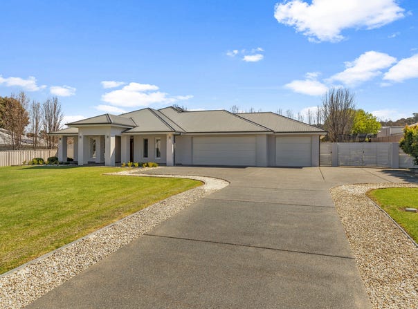 7 Carnegie Court, Tatton, NSW 2650