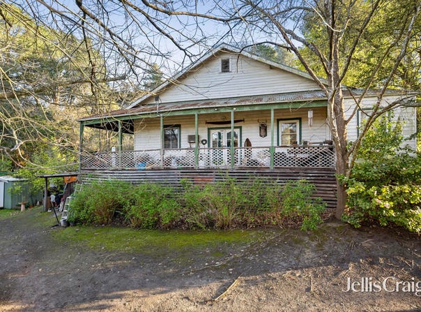 280 Warburton Highway, Wandin North, Vic 3139