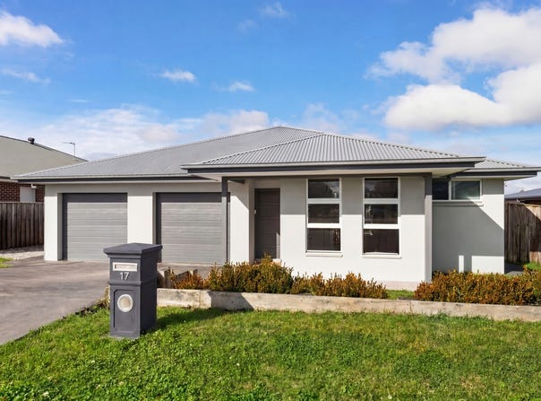 17 Joseph Hollins Street, Moss Vale, NSW 2577