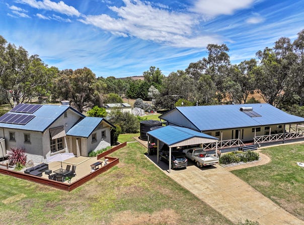 2 McLeans Road, Greta West, Vic 3675