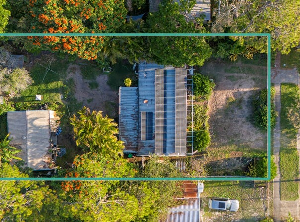 5 Egan Avenue, Beachmere, Qld 4510