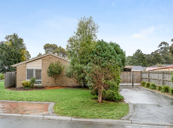 19 Wildwood Walk, Croydon South, Vic 3136