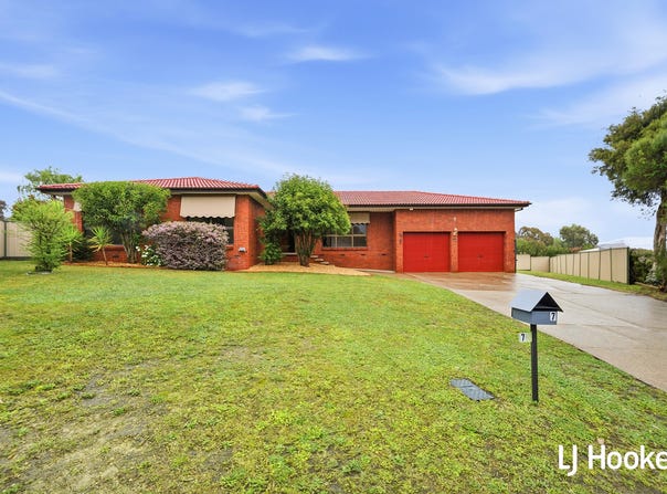 7 Southern Close, Chisholm, ACT 2905