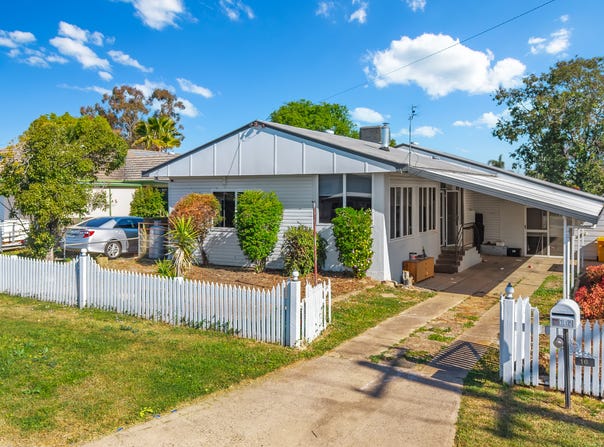 16 Southview Street, West Tamworth, NSW 2340
