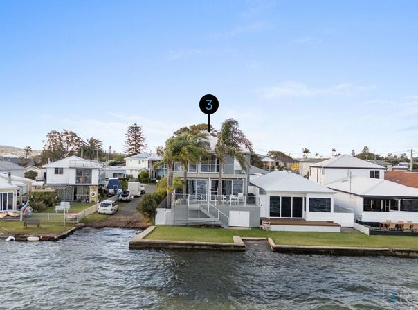 1 Marks Parade, Marks Point, NSW 2280