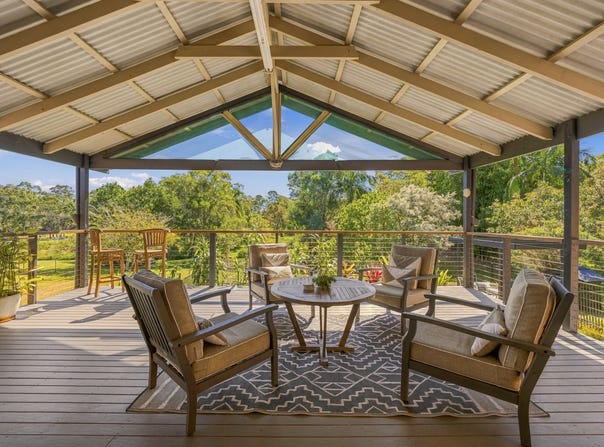 17 Saunders Drive, Cooran, Qld 4569