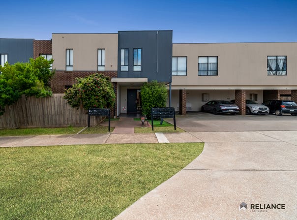 31/9 Petrea Place, Harkness, Vic 3337
