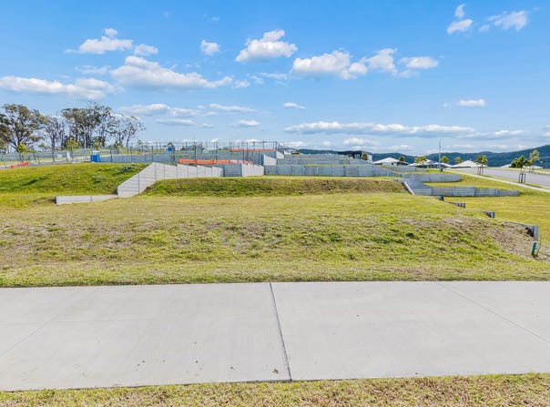 14 Mayfield Drive, Stream Hill, NSW 2526