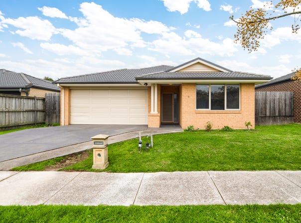 11 Malmesbury Road, Cranbourne North, Vic 3977
