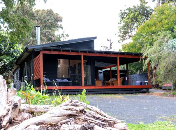 10 Higgins Street, Nannup, WA 6275