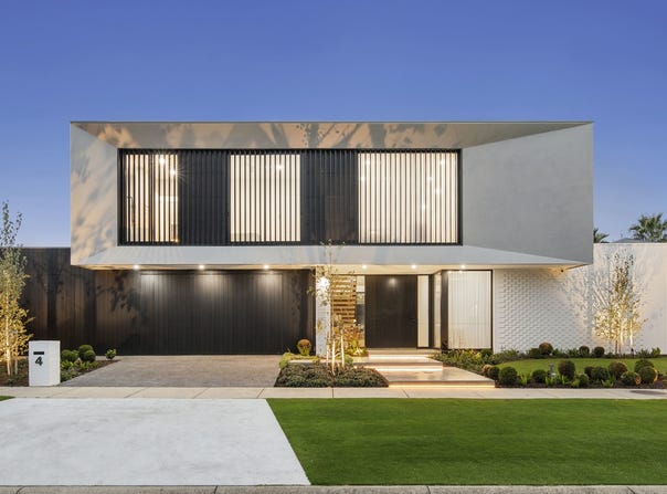 4 Hedges Avenue, Traralgon, Vic 3844