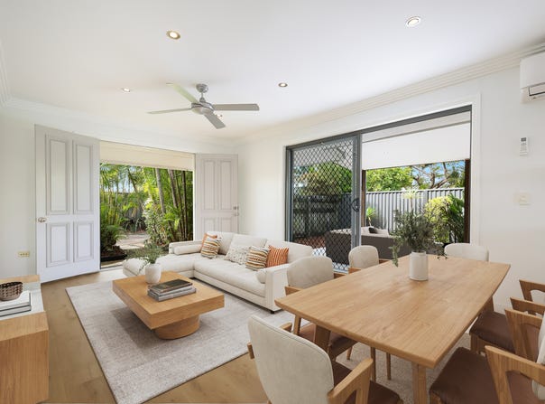 1/6 Pheasant Court, Miami, Qld 4220