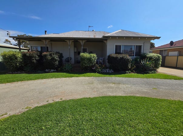 15 Carlisle Street, Katanning, WA 6317