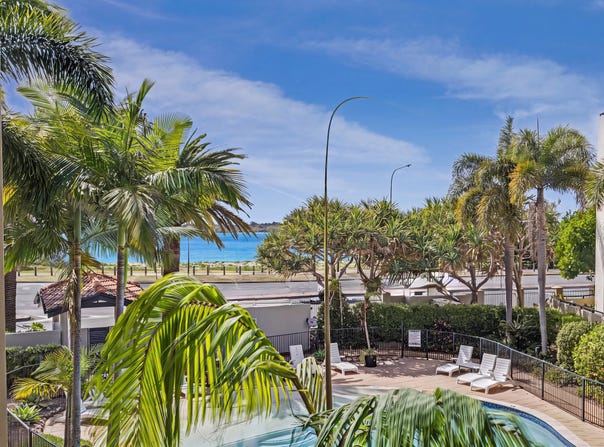 209/392 Marine Parade, Labrador, Qld 4215
