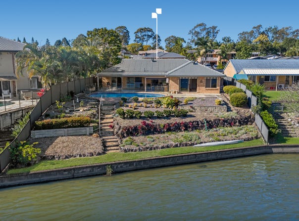 8 Newport Drive, Robina, Qld 4226