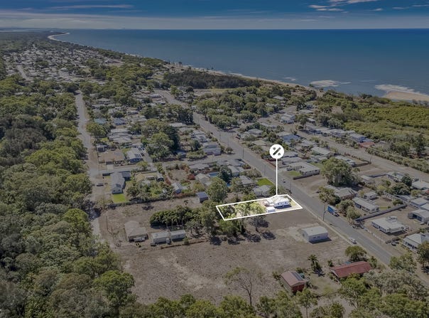 48 Moore Park Road, Moore Park Beach, Qld 4670