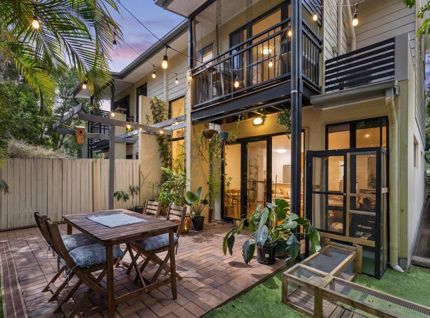 2/17 Real Street, Annerley, Qld 4103