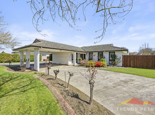 102-104 Edwards Street, Sebastopol, Vic 3356