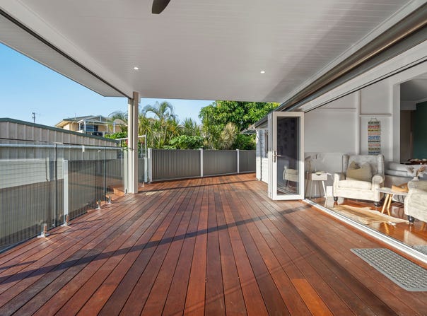 17 Allden Avenue, Labrador, Qld 4215