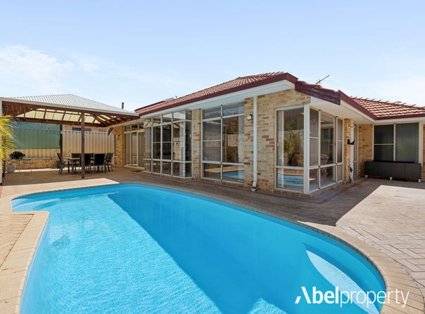 32 Wakeley Way, Duncraig, WA 6023