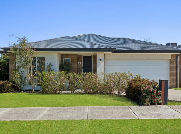 32 Lucknow Drive, Beveridge, Vic 3753