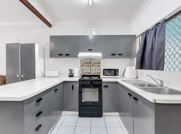 3/21-23 Sandown Close, Woree, Qld 4868