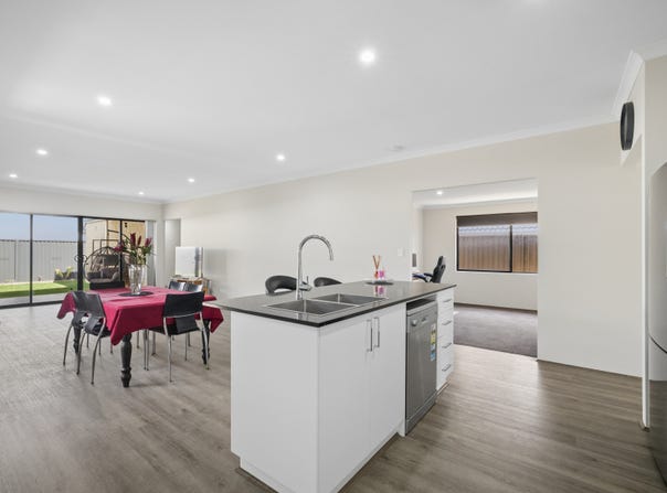18 Kentia Road, Wandi, WA 6167