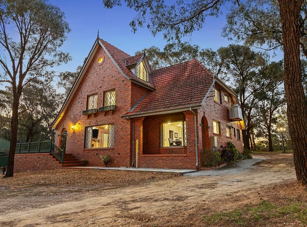 14 Masefield Street, Spring Gully, Vic 3550
