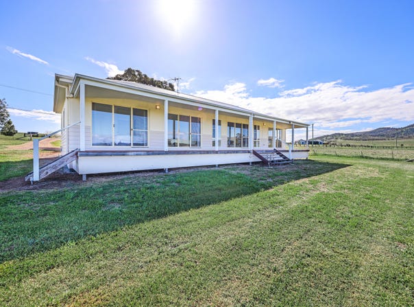 1 Bakewell Circuit, Scone, NSW 2337