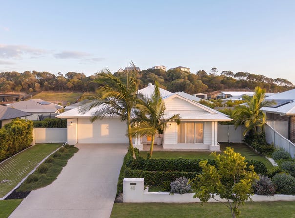 45 Peppermint Circuit, Nikenbah, Qld 4655