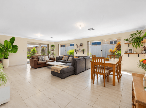 14 Leeway Loop, Alkimos, WA 6038