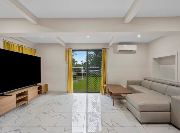 8 Caroline Street, Riverview, Qld 4303