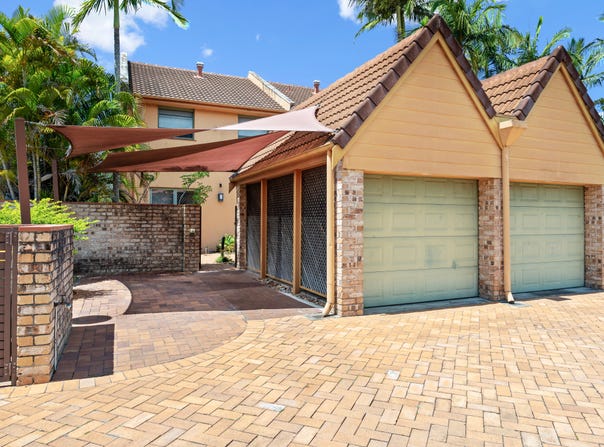 1/43 St Kevins Avenue, Benowa, Qld 4217