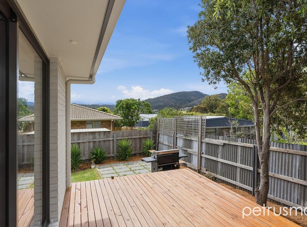 2/24 La Perouse Street, Warrane, Tas 7018