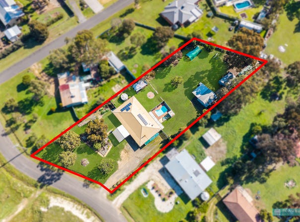 16 Viola Road, Huntly, Vic 3551