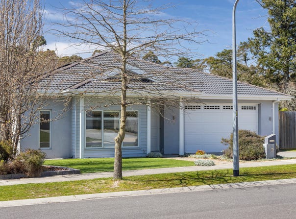 17 Jones Court, Woodend, Vic 3442