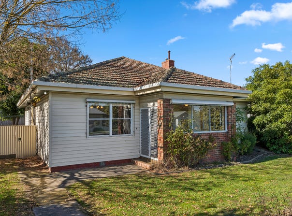 64 Sinclair St, Colac, Vic 3250