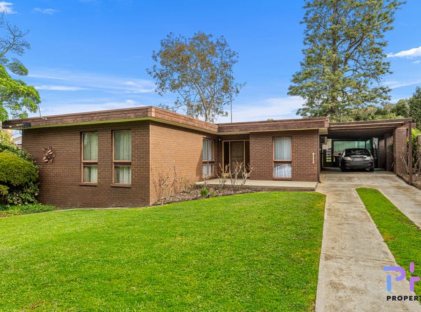 34 Walker Drive, Spring Gully, Vic 3550