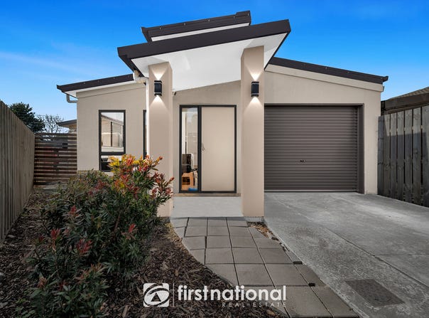 26 & 26a Damian Court, Cranbourne, Vic 3977