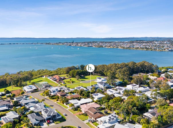 31 Clearwater Street, Ormiston, Qld 4160