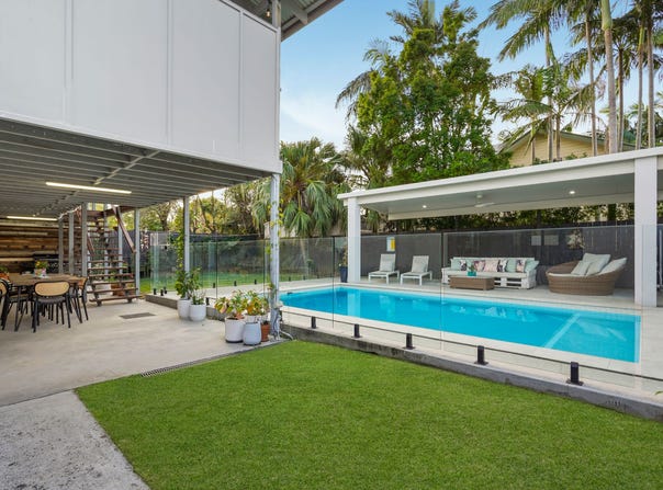 5 Kropp Street, Biggera Waters, Qld 4216