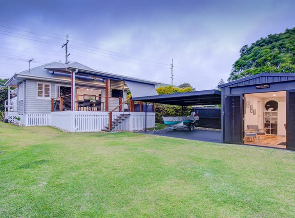 103 Manly Rd, Manly West, Qld 4179