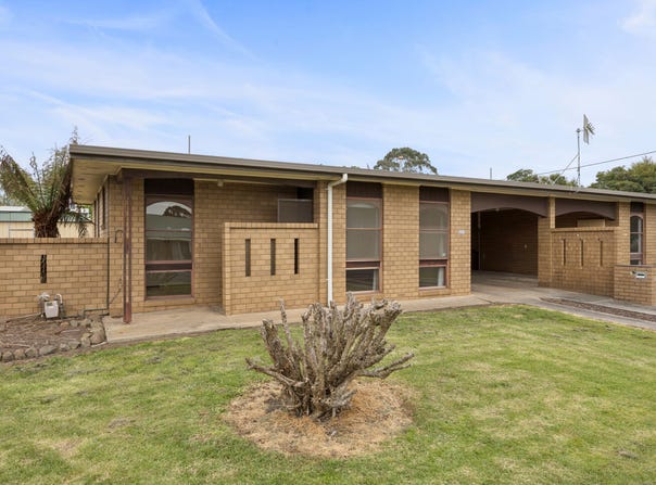 2/11 Mckenzie Street, Cobden, Vic 3266