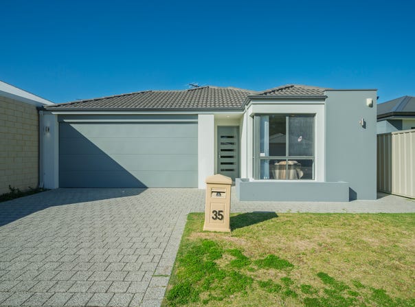 35 Vignerons Loop, Hocking, WA 6065