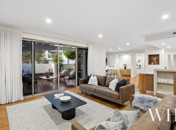 1 Barrow Crescent, North Coogee, WA 6163