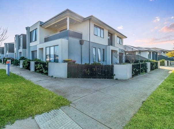 1/32 Palara Drive, Strathtulloh, Vic 3338